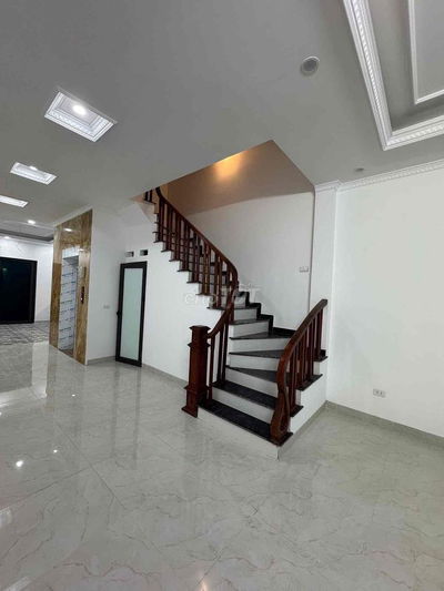 Tầm 120tr/m có nhà mới thang máy Vĩnh Quỳnh-4 chỗ qua-70m*5T;MT4m;5N