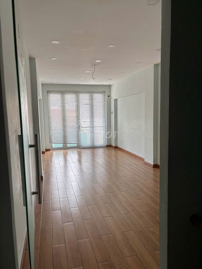 Cho thuê nhà mặt tiền đường Nguyễn Huy Tự hơn 200m2 45 triệu