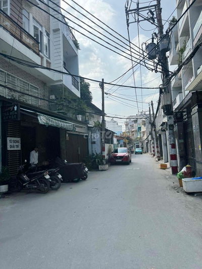 LÝ THƯỜNG KIỆT-HẺM KD 8M THÔNG-NHÀ 2 TẦNG-45,6M2-VUÔNG VỨC-GIÁ CHỈ 4TỶ