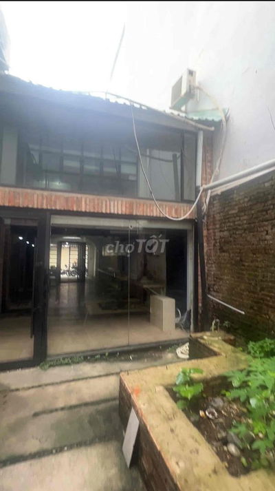 CẦN CHO THUÊ GẤP NHÀ NGUYÊN CĂN.HOÀNG DIỆU P13 Q4 (4,5x25m) trệt 1lầu