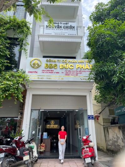 Chính Chủ Cho thuê nhà mặt phố số 17 Nguyễn Bặc, dt 55m2, 4 tầng đẹp xịn mới giá 25 triệu/tháng