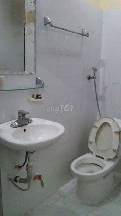 cho thuê phòng trọ mặt đường Giải phóng cạnh ngã ba KIm đồng