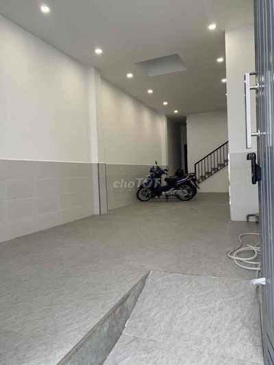 Thuê phòng đầy đủ nội thất.thang máy.miễn phí giặt+ sấy