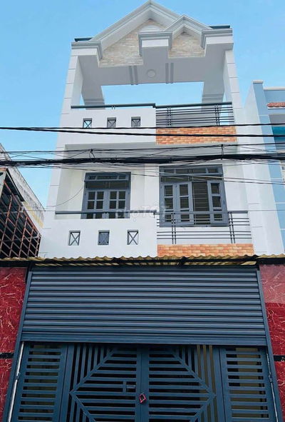 Nhà đẹp cho thuê 1 trệt 2 lầu, dt 5×16 có 4pn,4wc. Hẻm xe tải