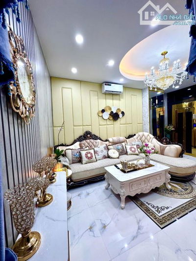 Nhà Đẹp Phố Lương Định Của -4 Tầng Tháng Máy -full Nội Thất