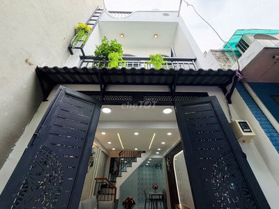 Bán nhà kế Lê Văn Việt 56m2 ngang 4,5m 3 ngủ 2 tầng HXH Chỉ 4,1 tỷ