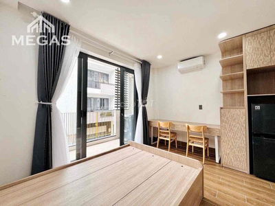 CHDV CAO CẤP BAN CÔNG NẰM GIỮA THỦ ĐỨC - Q2