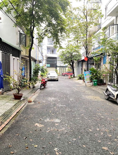 Nhà Lê Văn Việt 60m2 3 tầng 3PN xe hơi tránh nhau Chỉ 4,5 tỷ là có nhà