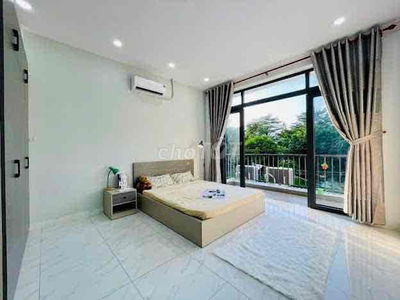 Cho thuê căn hộ 1 phòng ngủ ban công new ngay Trường Chinh gần bigC