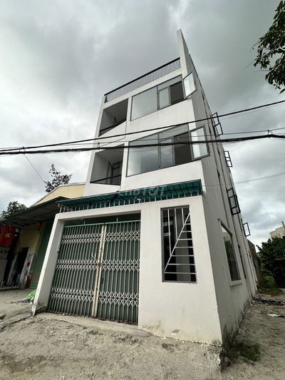 THẠNH XUÂN 40 -GÓC 2MT - THÔNG - NHÀ 10 PHÒNG - 47m2 thổ cư -3,990tỷ .