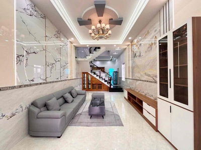 Nhà ngã 4 ga sát cầu An lộc  4,5 ty