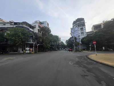 Mặt tiền VIP Tân Sơn Nhì – Căn hộ dịch vụ 4 tầng, 4x20, đường 20m – Ch