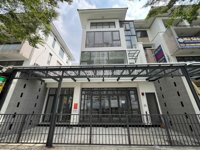 Mặt Tiền Trục Chính khu đô thị Q2 (đường 30m đối diện chung cư KiếnÁ)