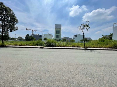 Đất đẹp trục chính khu đô thị Bình Nguyên giap làng đại học quốc gia