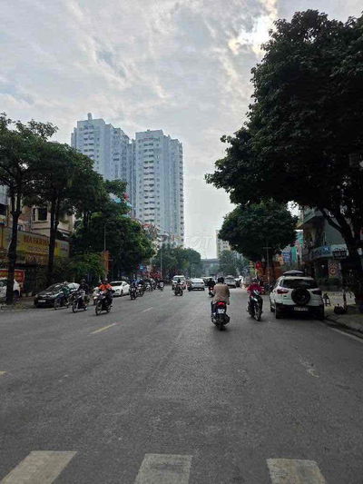 !!! NHÀ ĐẸP GIÁ RẺ NGUYỄN VĂN LỘC !!! 43 M2, 6 TẦNG THANG MÁY !!! HƠN