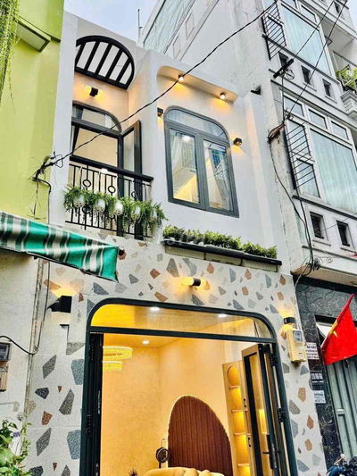 Chốt nhanh! Nhà hẻm xe tải 1t1l,shr, giá đầu tư,Thích Quảng Đức