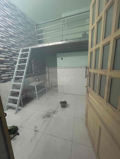 Phòng trọ 12m2 đường Xuân Thới 1, Hóc Môn cách Ngã tư Giếng nước 500m