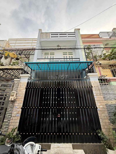 BÁN GẤP NHÀ 2 TẦNG 4X16M/ HẺM ÔTÔ/HƯƠNG LỘ 3/SÁT AEON TP/ CHỈ6TỶ200 TL