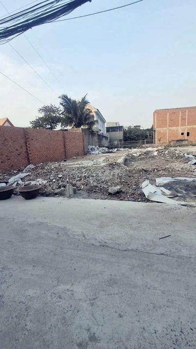 2 lô đất 5x18,5 và 5x20 shr 1 sẹc Bà Điểm 6. Xây dựng hoàn công liền