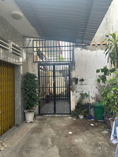 Chính chủ cần tiền bán nhà gần bến xe An Sương, Dt58m2 SHR nhỉnh 2 tỷ.