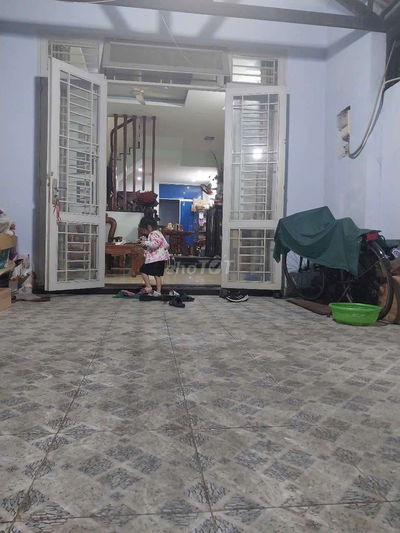 Bùi quang là p12 4x20 trệt 3 lầu 4pn st trước sau