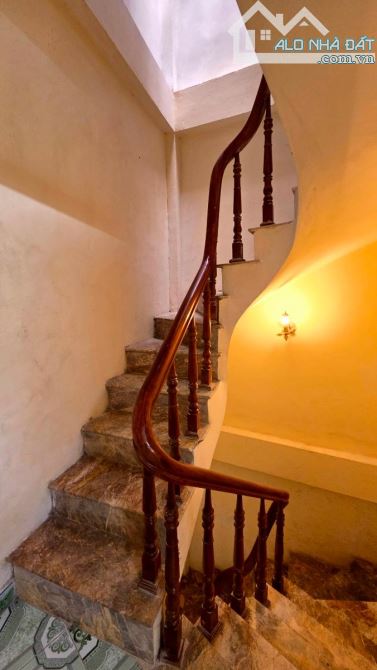 CC bán nhà Triều Khúc 30M 5T , GẦN PHỐ , NHỈNH 5 TỶ