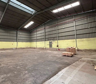 Kho diện tích 700m2 cần cho thuê gấp ở Đường Bùi Văn Ba đường cont