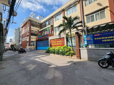 HXH THÔNG GẦN HÀNG XANH. 5 TẦNG MỚI ĐẸP – 50M² . SỔ NỞ HẬU CHỈ 10.5 TỶ