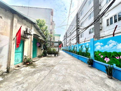 CHỦ BÁN GẤP MẢNH ĐẤT HOA HẬU TẠI NGỌC THUỴ - NGÕ Ô TÔ -  GẦN MẶT PHỐ