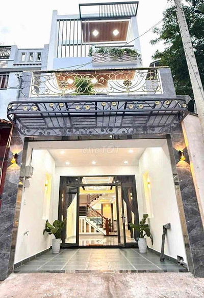 KHU VỰC AN NINH TRUNG TÂM - Ô TÔ ĐẬU TRƯỚC CỬA - NGUYỄN DUY PHƯƠNG