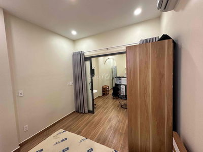 Căn Hộ 1 Phòng Ngủ - 1 Phòng Khách - Gần Vạn Hạnh Mall - SVĐ Phú Thọ