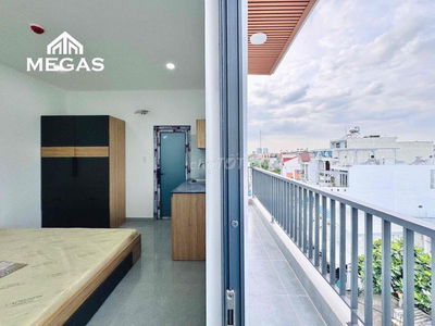 STUDIO BAN CÔNG THOÁNG NGAY ĐỖ XUÂN HỢP GẦN NGÃ TƯ BÌNH THÁI