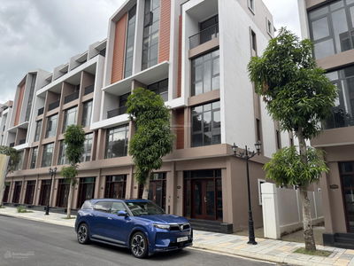 Bán Nhà Liền Kề Vin 3 - Phân Khu Ánh Dương 19 - DT 64m2 - MT4m, 5 Tầng, Giá 10,5 Tỷ