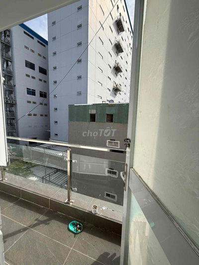 Phìng trọ 25m2, đường Nguyễn Gia Trí(Sau lưbg Hutech)