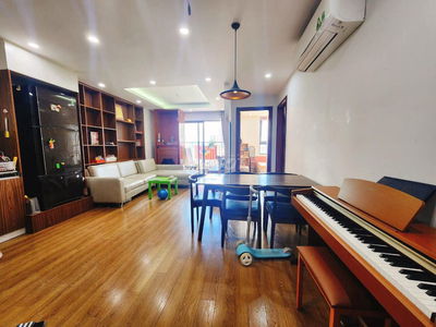 Hiếm!Bán chung cư KĐT Việt Hưng - 75m -2PN - Full nội thất. Nhỉnh 4 tỷ