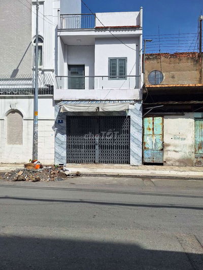 Bán nhà MT  1 Lê Lộ hoa hoʻngf 1%