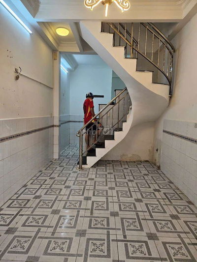 Nhà 3.2x10m 2lầu 3pn 2wc st.gần chợ Thạch Đà phạm văn chiêu gv