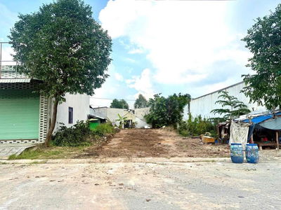 Đất đẹp mặt tiền đường 8m trong KCD đông dân cư gần KCN , SHR