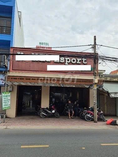 Cho thuê mbkd mặt tiền đường Tân hương 8,6x15m kd cải tạo tự do