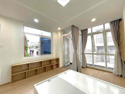 Căn hộ cho thuê ban công, full nội thất gần ĐH Văn Lang, Phan Văn Trị