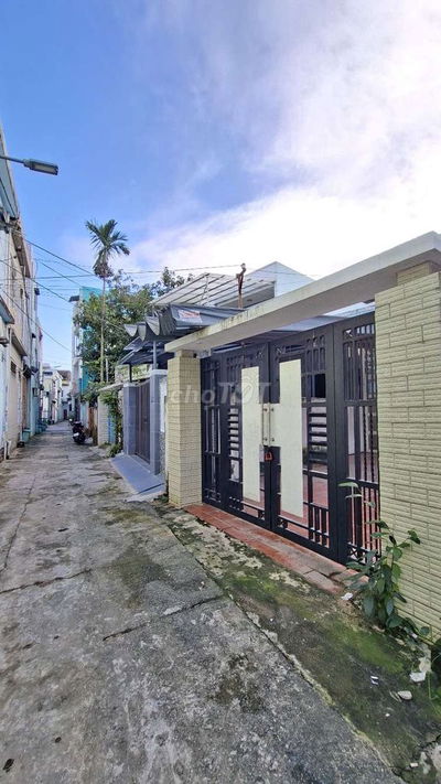 ⭐️⭐️⭐️⭐️⭐️ Nhà Khuê Trung mê đúc ngang 6m5 - sân để ô tô - 110m2