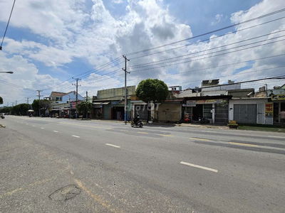 Nhà 70m Mặt Tiền kinh doanh Đt743A đối diện kdc Phú Hồng Thịnh Dĩ An