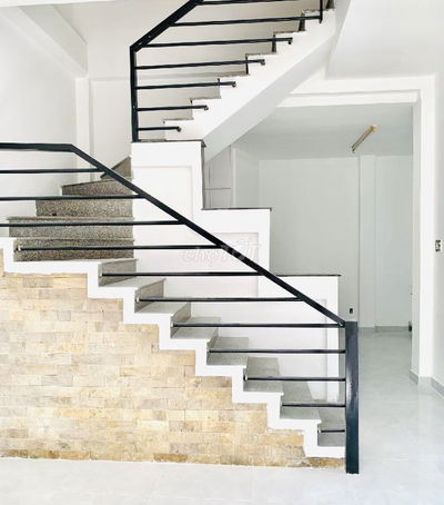 Gấp bán 6.5 Tỷ giảm về 5.9 Tỷ - Bán nhanh nhà 2 tầng 50m2 - Hẻm xe hơi