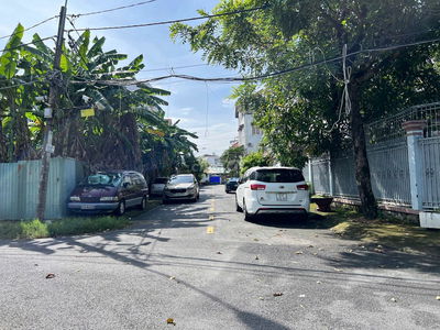 Chính chủ bán lô góc cực hiếm Dương Quảng Hàm p6. dt 5x23m.đường 12m.