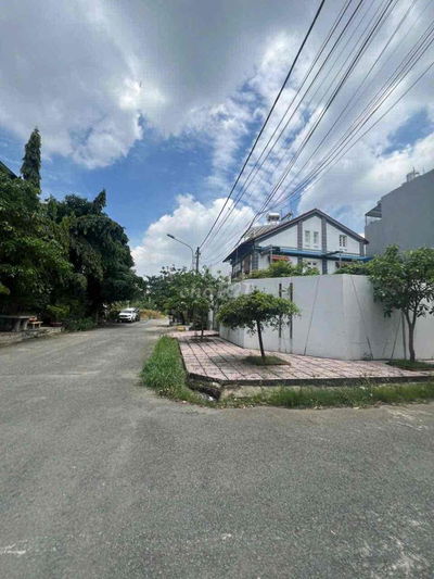 Đất Biệt thự Phạm Văn Đồng Khu Bên Sông Đường 23 12x20m 240m2