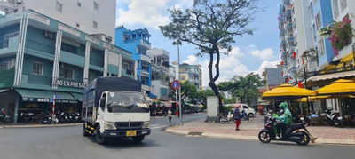 RẤT LÀ HIẾM - nhà bán Nguyễn Văn Của Quận 8, ngang khủng 4.5x20m - giá 15 tỷ