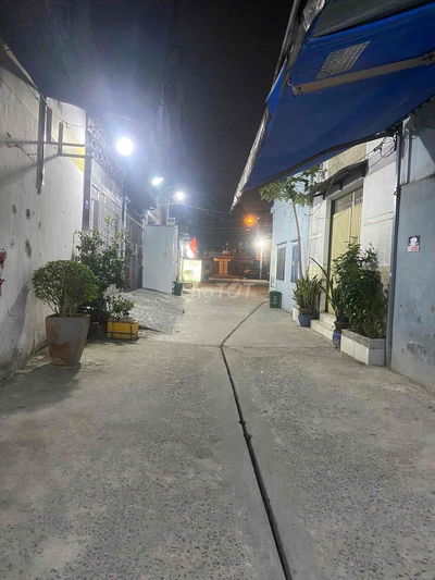 Bán Nhà 2 Tầng, Căn góc đô đốc long, Hxh, Dt 36m2, Nhỉnh 4 ty lon