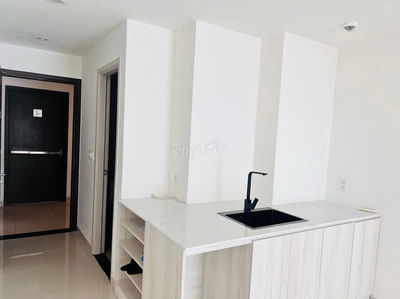 Cần cho thuê CH Sunrise City 8tr - 10tr dọn vào liền được, mát mẻ