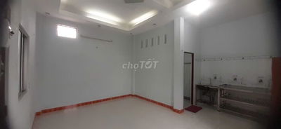 PHÒNG TRỌ DT: 40 m2 - 30m2 và 14m2. Đ 51 .P hiệp bình ( HBC cũ)