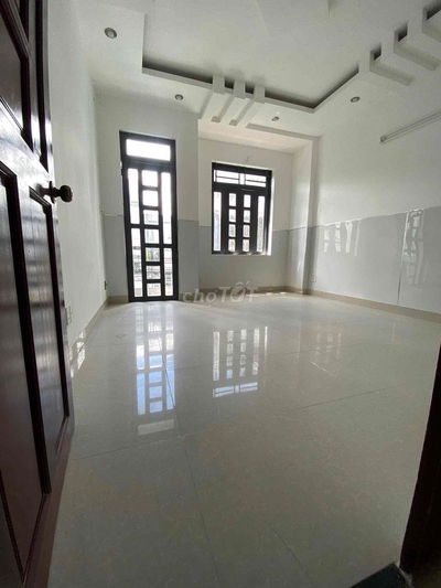 cho thuê nhà 4 phòng + bếp + p khách, hẻm xe tải